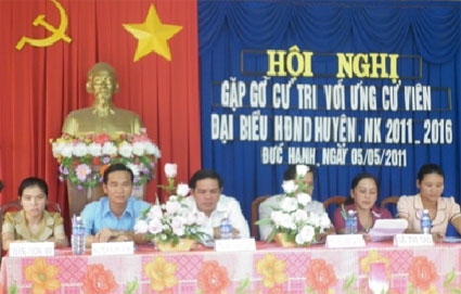 Gặp gỡ cử tri với ứng cử viên đại biểu HĐND huyện nhiệm kỳ 2011-2016