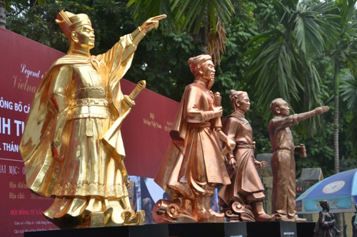 Oai hùng ngàn năm đánh tan giặc ngoại xâm