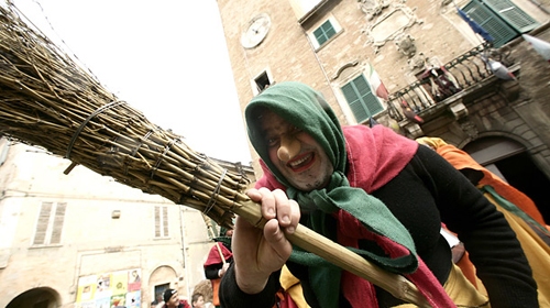 7 truyền thống đón Giáng sinh kỳ lạ trên thế giới