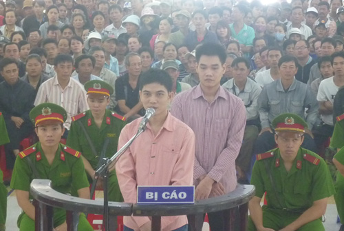 Tuy&ecirc;n tử h&igrave;nh 2 đối tượng giết người, chặt x&aacute;c ở Đồng Nai