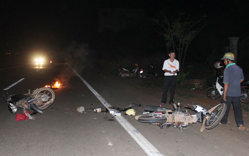 Một đ&ecirc;m xảy ra 2 vụ tai nạn tr&ecirc;n QL14 đoạn Đ&ocirc;̀ng Phú