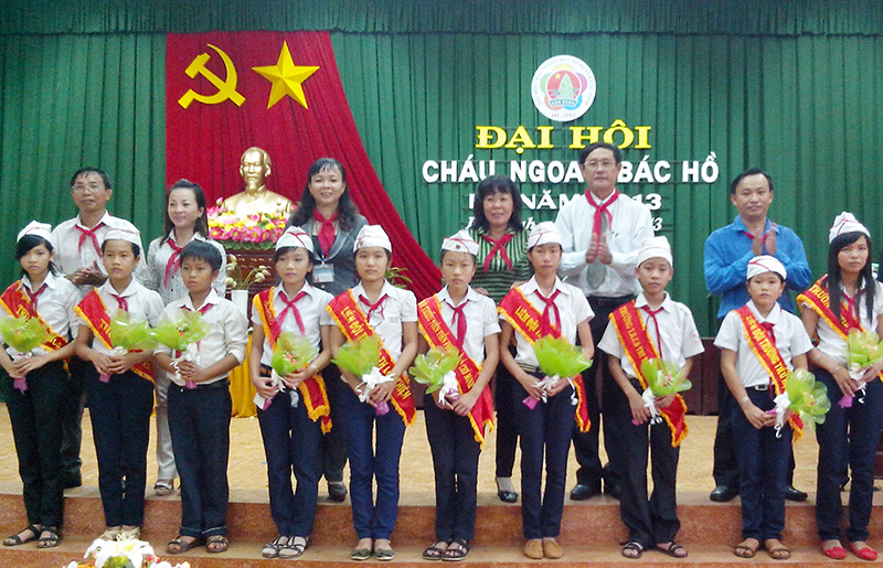 Triển khai các phong trào làm theo Bác