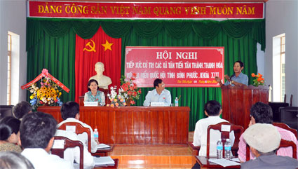 Đoàn đại bi&ecirc;̉u Qu&ocirc;́c h&ocirc;̣i tỉnh ti&ecirc;́p xúc cử tri huy&ecirc;̣n Bù Đ&ocirc;́p và Bù Gia M&acirc;̣p