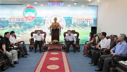 Phó chủ tịch Trung ương H&ocirc;̣i N&ocirc;ng d&acirc;n Vi&ecirc;̣t Nam thăm và làm vi&ecirc;̣c tại Bình Phước