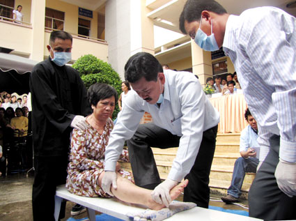 Chấp thuận cho ông võ hoàng yên tiếp tục chữa trị cho bệnh nhân tại Bình Phước