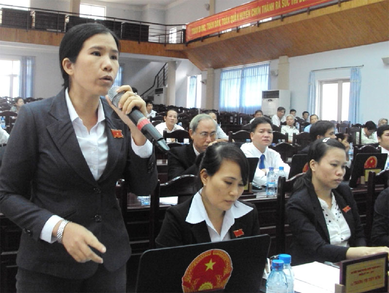 HĐND huyện Chơn Th&agrave;nh họp kỳ thứ 7