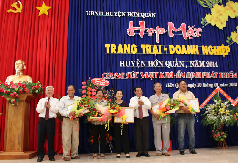 Hớn Quản họp mặt doanh nghiệp, trang trại