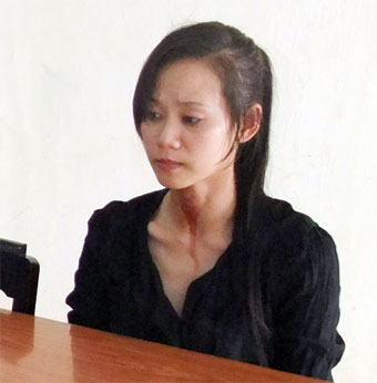 M&ocirc;̣t thanh ni&ecirc;n bị đ&acirc;m ch&ecirc;́t khi đ&ecirc;́n thăm con