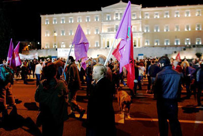 Hy Lạp vượt qua cuộc bỏ phiếu bất t&iacute;n nhiệm