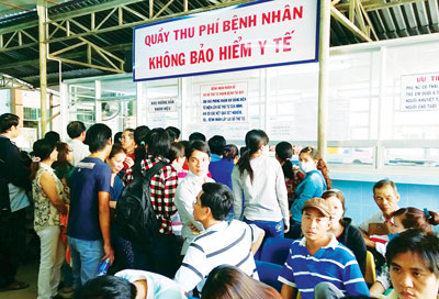 Bệnh viện quá tải sau tết