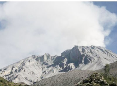 Peru: Báo động khẩn cấp vì núi lửa phun trào