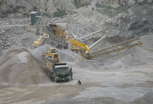 Sớm bàn giao mặt bằng cho Công ty xi măng Bình Phước khai thác nguyên liệu