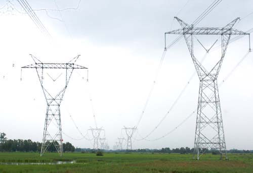 Tháo gỡ vướng mắc đường dây 500kV Plêiku - Mỹ Phước - Cầu Bông