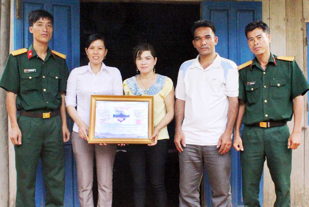 Kết nghĩa hộ gia đ&igrave;nh - m&ocirc; h&igrave;nh qu&acirc;n d&acirc;n một &yacute; ch&iacute;