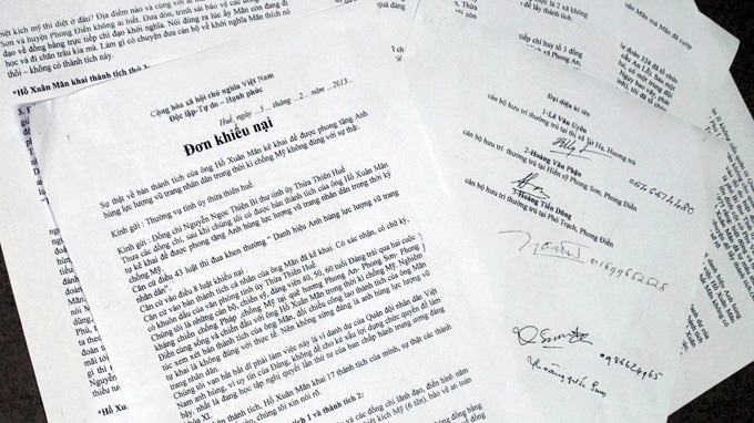 Anh h&ugrave;ng khai man th&agrave;nh t&iacute;ch?