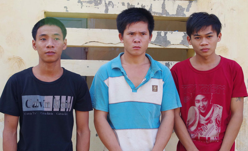 Khởi tố nh&oacute;m cướp giả danh c&ocirc;ng an