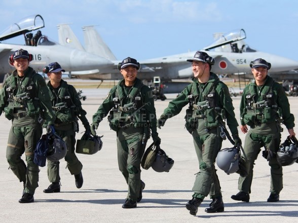 Nhật Bản tăng gấp máy bay chiến đấu cho phòng tuyến phía Nam