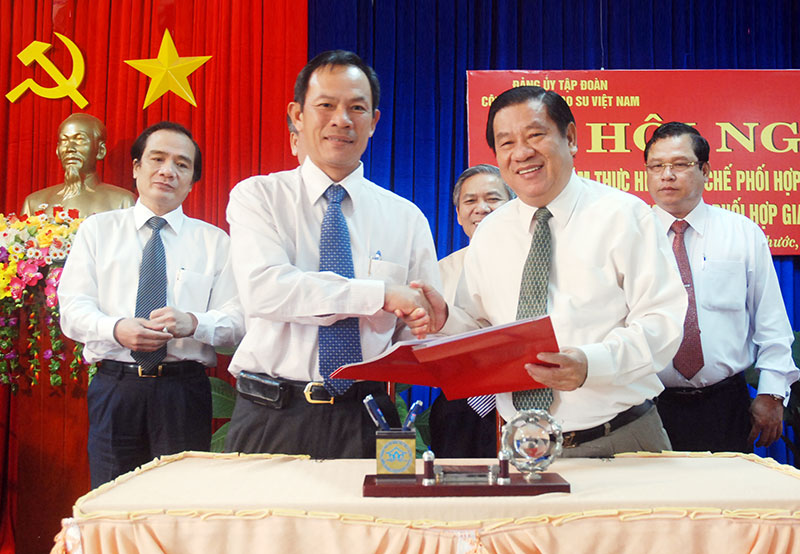 Sơ kết 2 năm thực hiện quy chế phối hợp giữa B&igrave;nh Phước v&agrave; Tập đo&agrave;n C&ocirc;ng nghiệp cao su Việt Nam