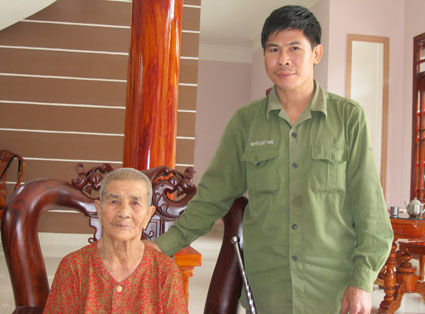 K&yacute; ức của người cao tuổi nhất ở thị x&atilde; Đồng Xo&agrave;i