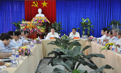 Chủ tịch nước Trương T&acirc;́n Sang tháo gỡ nhi&ecirc;̀u khó khăn cho tỉnh