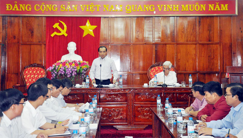 Ban chỉ đạo trung ương n&ocirc;ng th&ocirc;n mới làm vi&ecirc;̣c với lãnh đạo tỉnh