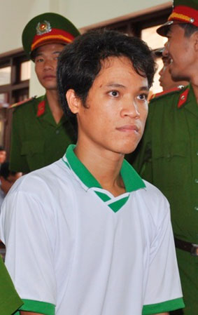 Sơ th&acirc;̉m l&acirc;̀n 3 vụ án &ldquo;vườn mít&rdquo;: Hoãn phi&ecirc;n tòa vì vắng lu&acirc;̣t sư bào chữa và nh&acirc;n chứng