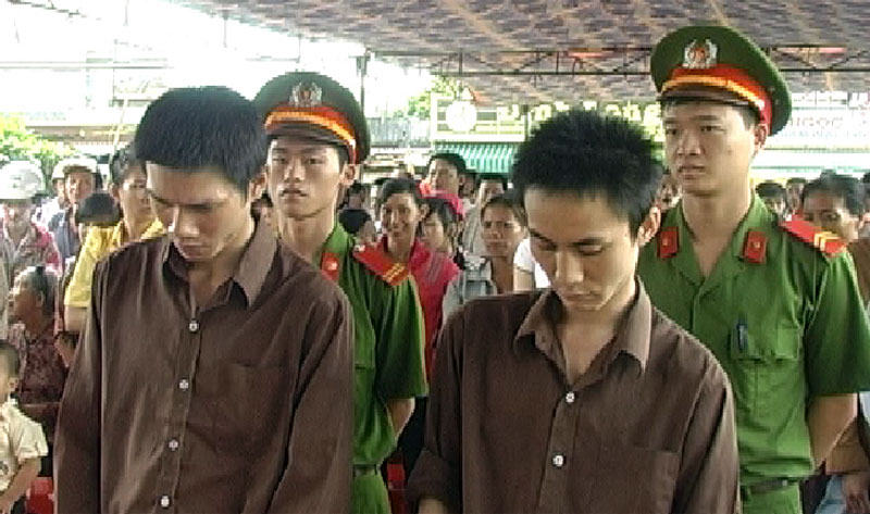 Hai con nghi&ecirc;̣n lãnh án 21 năm t&ugrave;