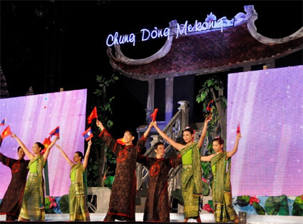 Thắm tình hữu nghị &ldquo;Chung dòng M&ecirc; K&ocirc;ng&rdquo;