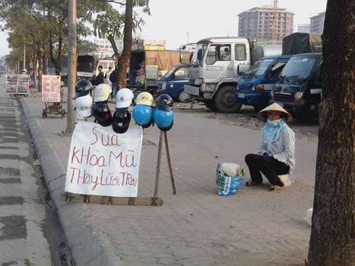 Siết luật để quản mũ bảo hiểm rởm