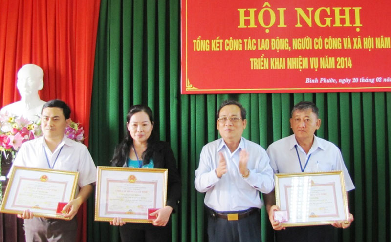 Năm 2013, công tác giảm nghèo không đạt chỉ tiêu