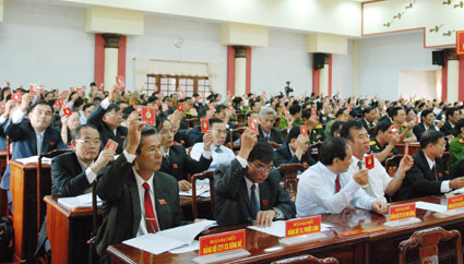 N&acirc;ng cao năng lực v&agrave; sức chiến đấu của Đảng