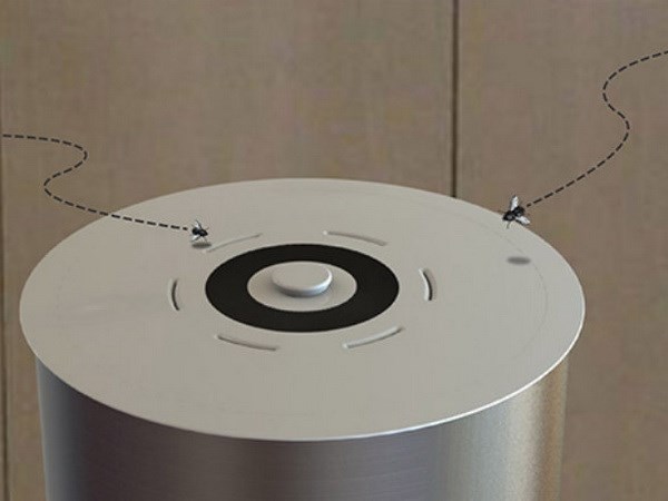 Nắp thùng rác "ăn thịt" ruồi đoạt giải thưởng Red Dot