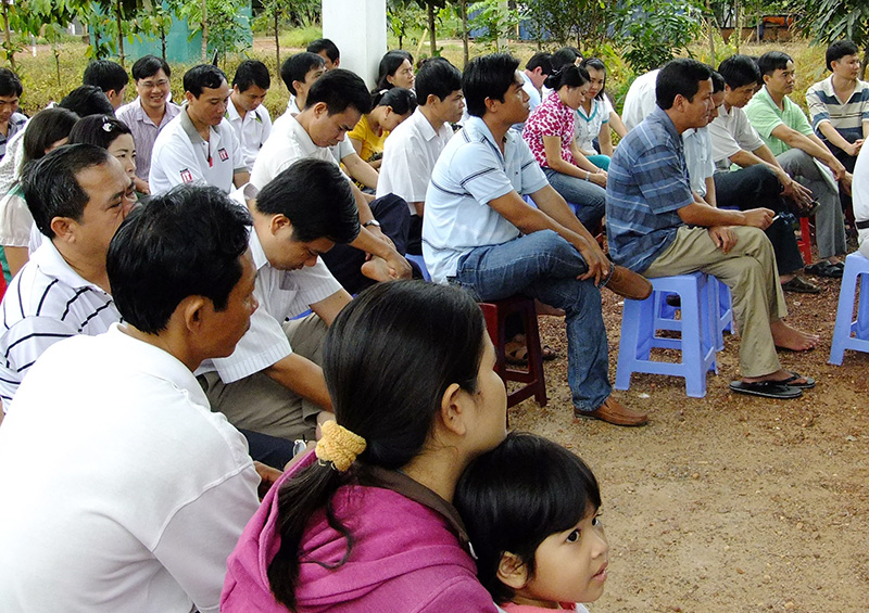 Nghi&ecirc;m t&uacute;c thực hiện Quy định 76 của Bộ Ch&iacute;nh trị