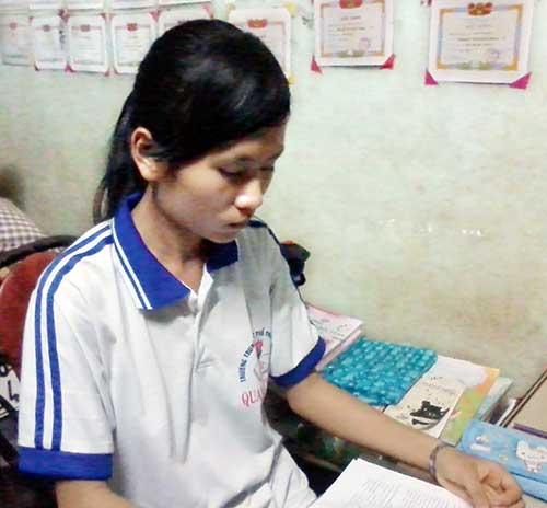Nguyễn Thị Quỳnh Hương - Gương vượt khó học giỏi