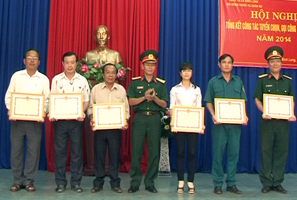 B&Igrave;NH LONG: 90 thanh ni&ecirc;n l&ecirc;n đường l&agrave;m nghĩa vụ qu&acirc;n sự