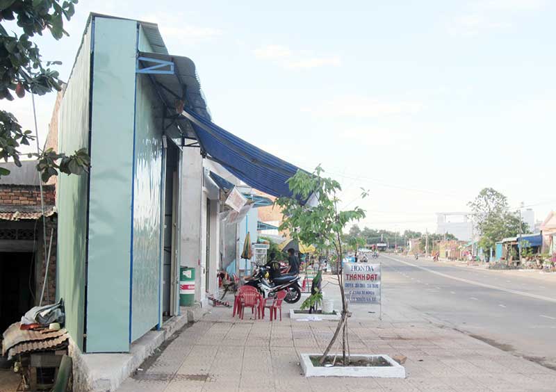 Nh&agrave; &ldquo;si&ecirc;u m&eacute;o, si&ecirc;u mỏng&rdquo; ở Đồng Xo&agrave;i: Chưa c&oacute; phương &aacute;n xử l&yacute; 