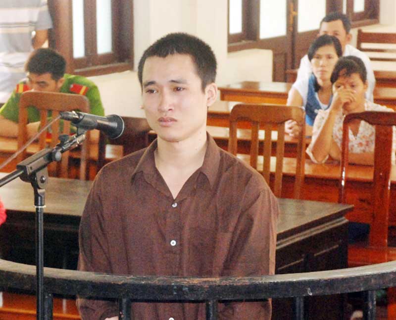 Nh&aacute;t dao đoạn tuyệt t&igrave;nh huynh đệ