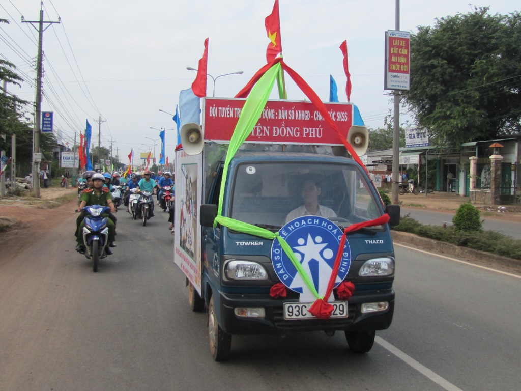 Nhiều hoạt động hưởng ứng tháng dân số