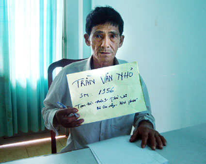 C&ocirc;ng an x&atilde; Ph&uacute; Văn bắt đối tượng vận chuyển heroin