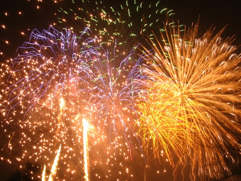 4 huyện, thị x&atilde; được bắn ph&aacute;o hoa đ&ecirc;m giao thừa