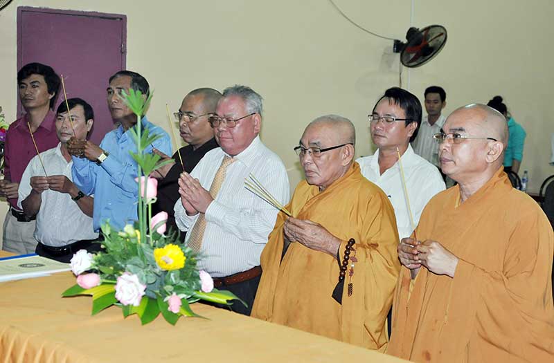 Gi&aacute;o hội phật gi&aacute;o tỉnh tưởng ni&ecirc;̣m ngày Ph&acirc;̣t hoàng Trần Nh&acirc;n T&ocirc;ng nhập niết b&agrave;n