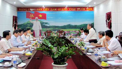 Ph&oacute; chủ tịch Li&ecirc;n minh Hợp t&aacute;c x&atilde; Việt Nam l&agrave;m việc tại B&igrave;nh Phước