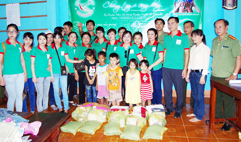 Gắn c&ocirc;ng t&aacute;c kết nghĩa với đảm bảo an ninh trật tự ở th&ocirc;n, ấp