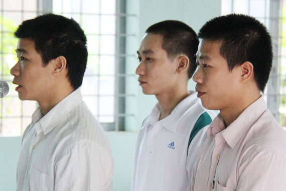 Hai anh em cướp hơn 150 c&acirc;y v&agrave;ng của cậu ruột lĩnh &aacute;n