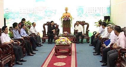 Ph&oacute; chủ tịch Quốc hội T&ograve;ng Thị Ph&oacute;ng l&agrave;m việc tại tỉnh B&igrave;nh Phước