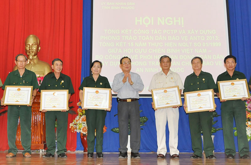 Nh&acirc;n d&acirc;n cung cấp gần 10 ng&agrave;n nguồn tin c&oacute; gi&aacute; trị