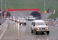 4 điều kiện để phương tiện cơ giới nước ngo&agrave;i tham gia giao th&ocirc;ng tại VN