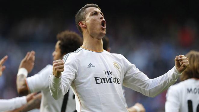 Ronaldo lập kỷ lục, Arsenal ký tới 3 hợp đồng