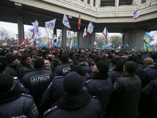 Crimea tuyên bố là một phần của Nga, gọi quân Ukraine là 'xâm lược'