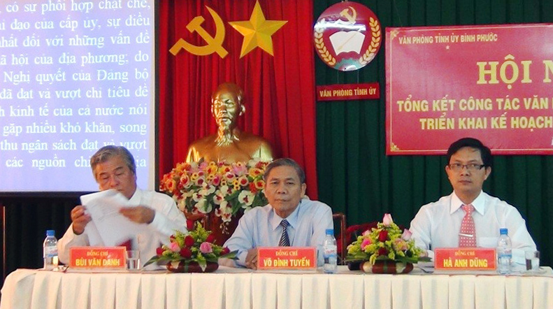 Tiếp tục chuy&ecirc;n nghiệp h&oacute;a, hiện đại h&oacute;a hoạt động văn ph&ograve;ng cấp ủy